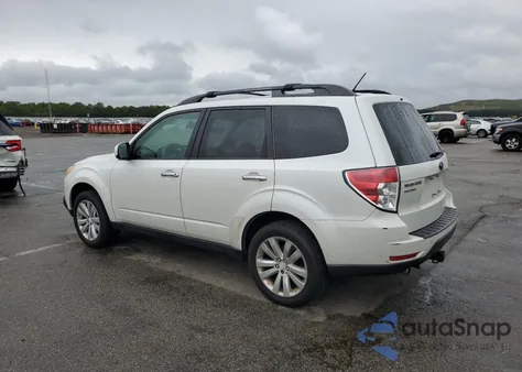 2011 Subaru Forester 2.5X Premium из США, поврежденный, VIN JF2SHADC9BH761028